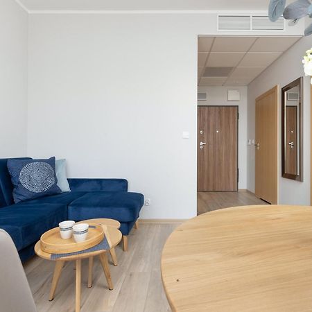 Business Center Apartments Warsaw Wola By Noclegi Renters Eksteriør billede