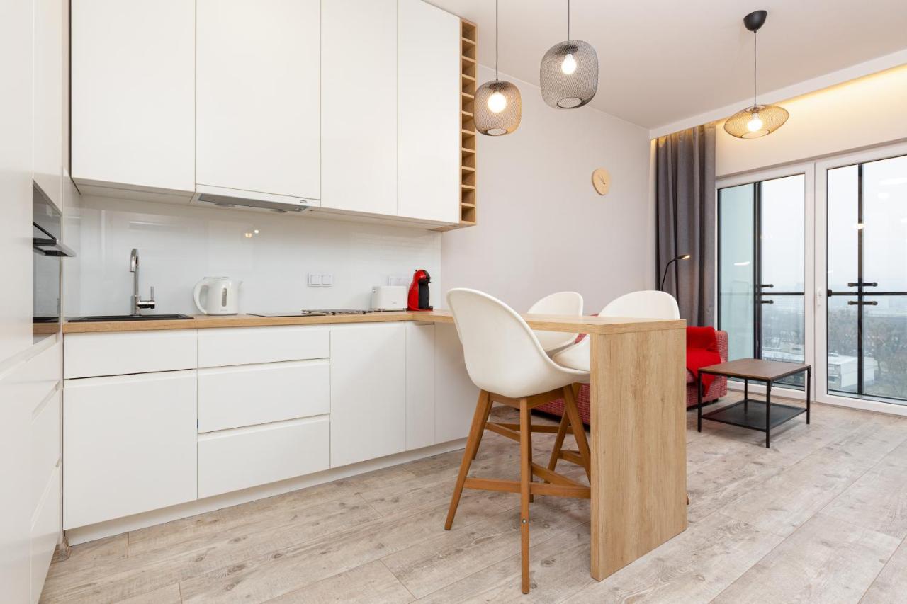 Business Center Apartments Warsaw Wola By Noclegi Renters Eksteriør billede