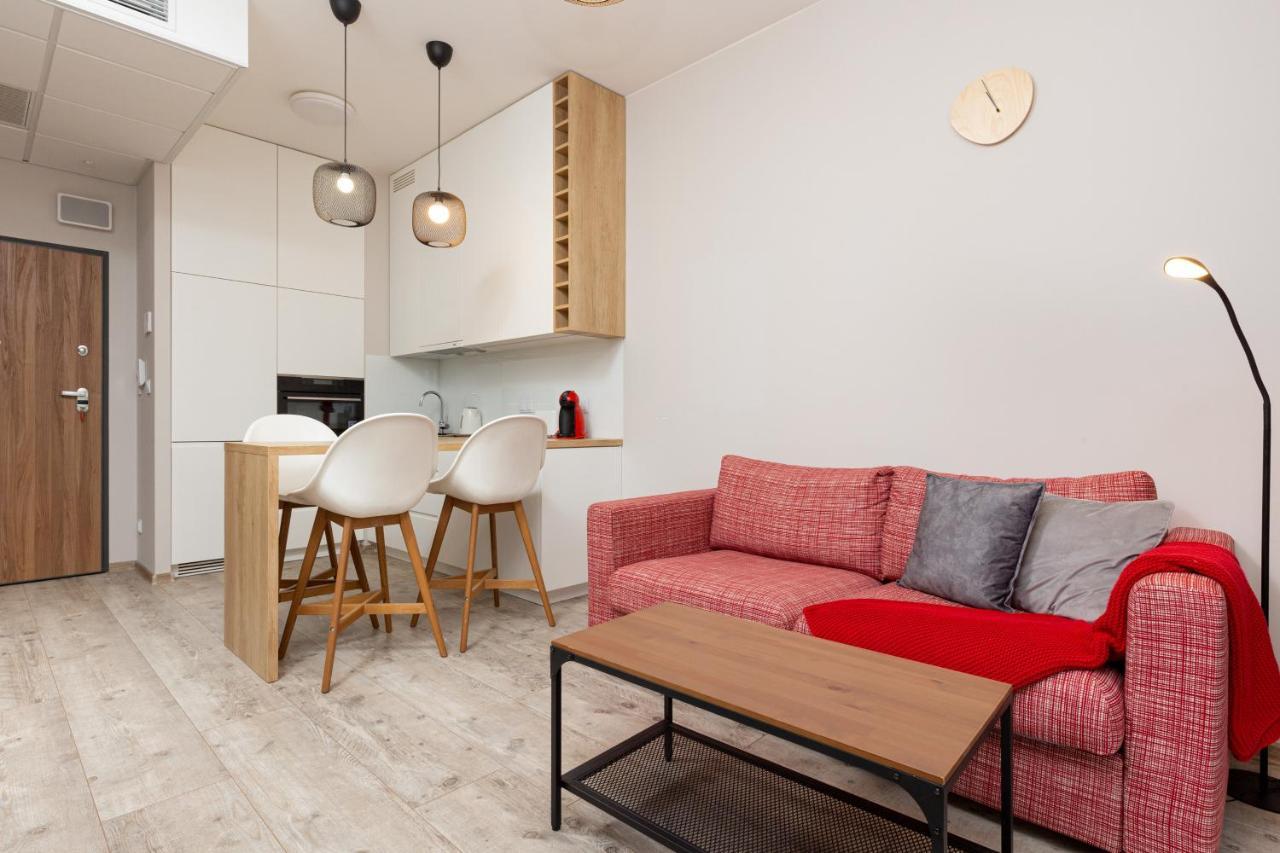 Business Center Apartments Warsaw Wola By Noclegi Renters Eksteriør billede