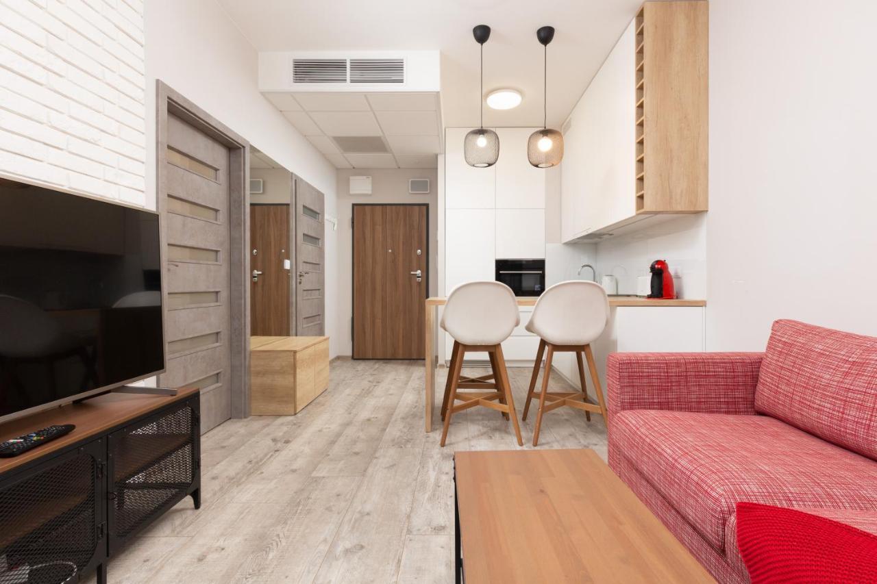 Business Center Apartments Warsaw Wola By Noclegi Renters Eksteriør billede