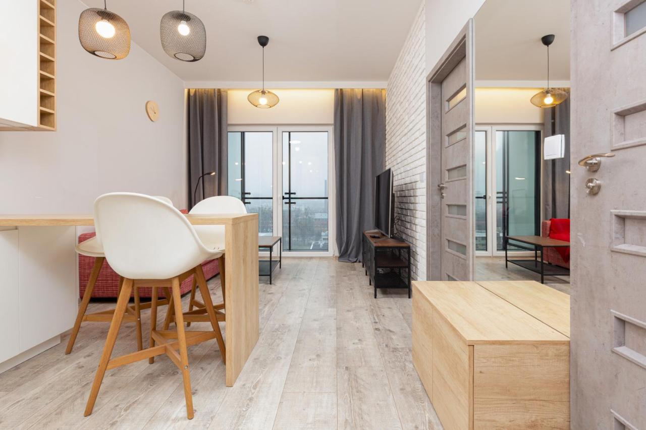 Business Center Apartments Warsaw Wola By Noclegi Renters Eksteriør billede
