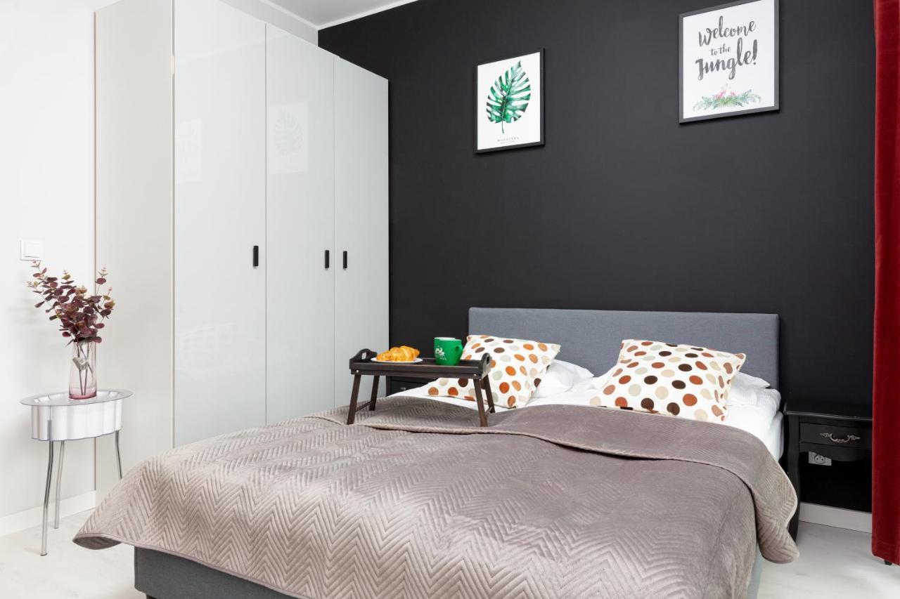 Business Center Apartments Warsaw Wola By Noclegi Renters Eksteriør billede