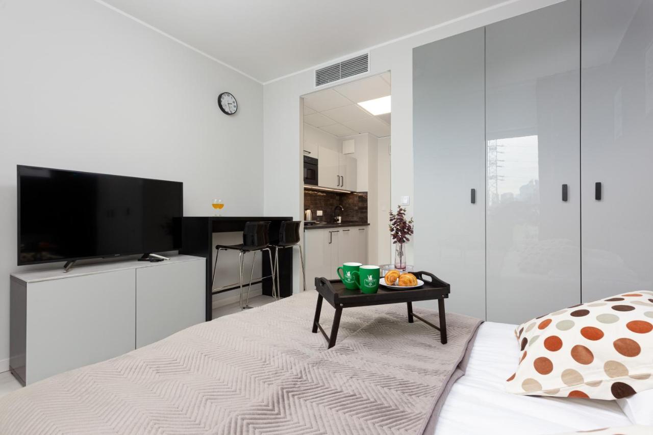 Business Center Apartments Warsaw Wola By Noclegi Renters Eksteriør billede